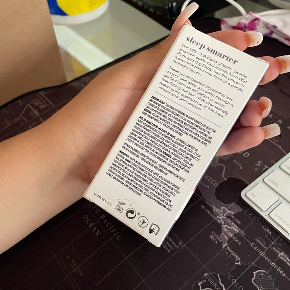 Erno Laszlo - Picture 3 of 5